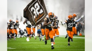 Cleveland Browns - Nick Chubb with flag